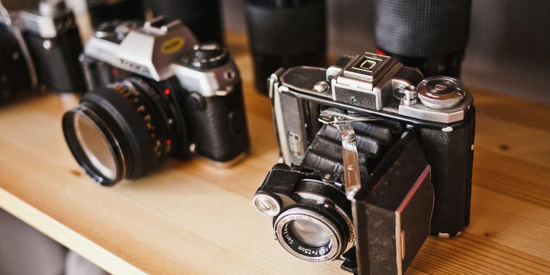 本地生活新生态：社区网店如何通过跨界融合生鲜配送、家政与快递服务实现爆发增长